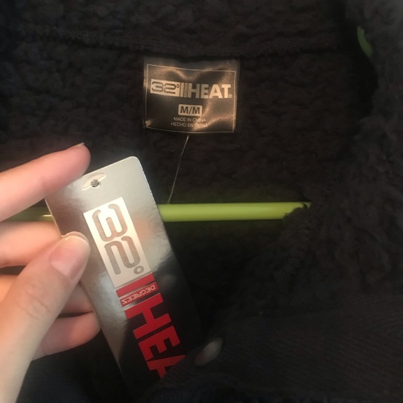 Sherpa pullover in black - Picture 4 of 6